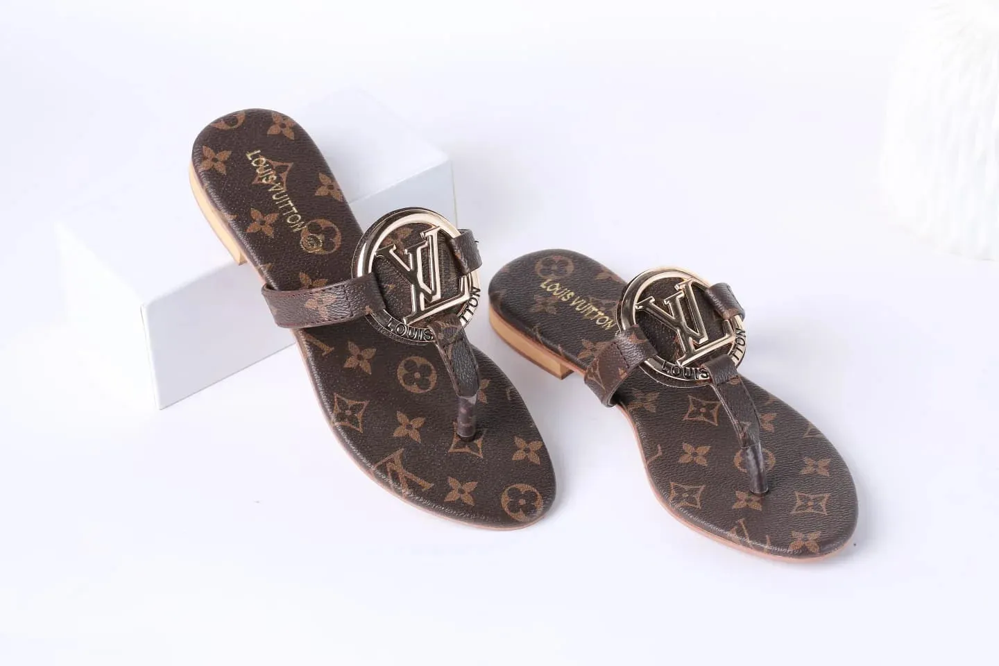 LV MONOGRAM CASUAL FLATS